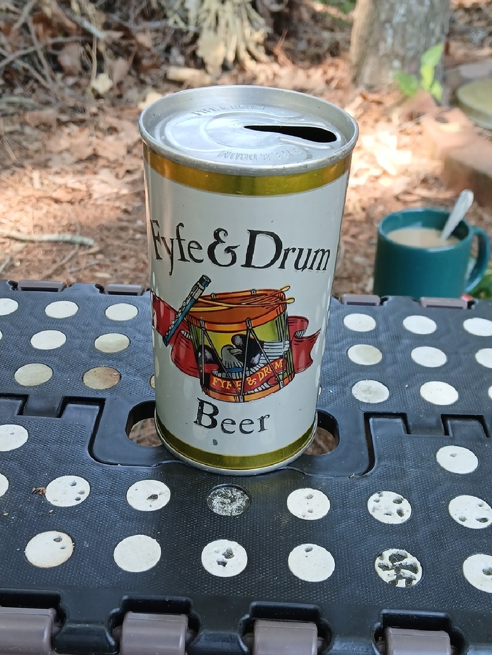 Fyfe & Drum Vintage Beer Can - White with Gold Accents